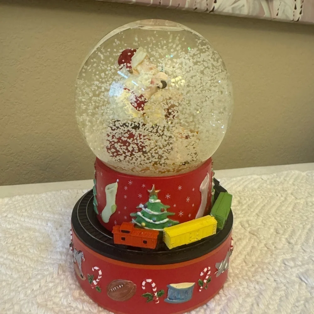 Coca Cola charming snow
